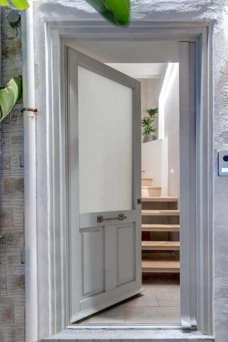 شقة Nomade Vibrant Living Loft إرموبولّي المظهر الخارجي الصورة